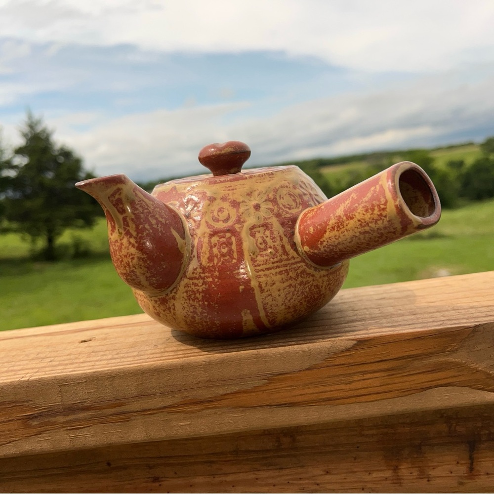 Ardco Fine Quality Dallas small tea pot with lid-Made in Japan